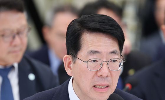 업무보고하는 황종우 해수부 장관