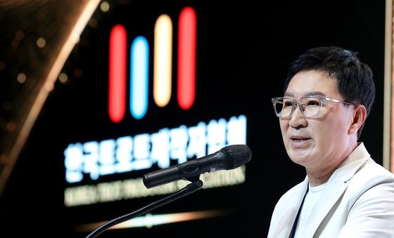 인사말 하는 시성웅 한국트로트제작자협회 회장