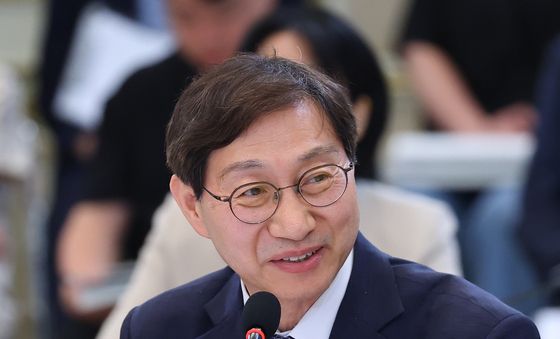 업무보고 하는 김성주 이사장