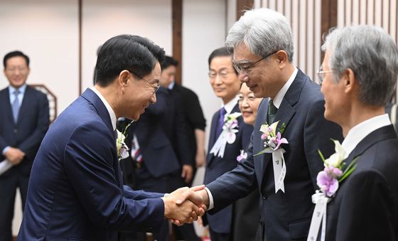 조정식 국회의장, 김상환 헌재소장과 인사