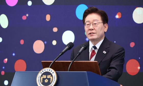 '빛의 위원회' 시민초청행사 발언하는 이재명 대통령
