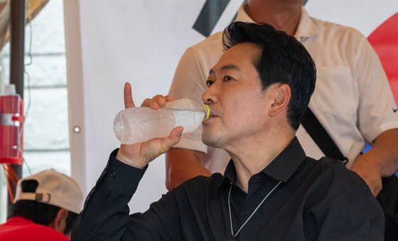 목축이는 장동혁 대표