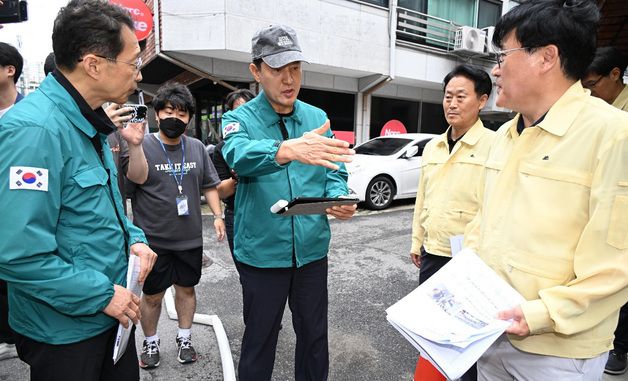 침수 취약지역 찾은 오세훈 서울시장
