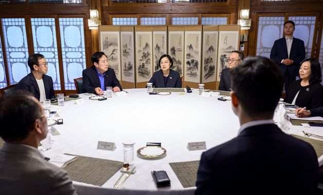 한성숙 총리, 중소기업협단체 오찬간담회 모두발언