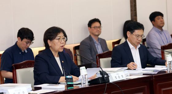 정은경 장관, 제6차 국민연금기금운용위원회 주재