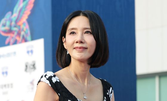 오현경, 우아한 미소