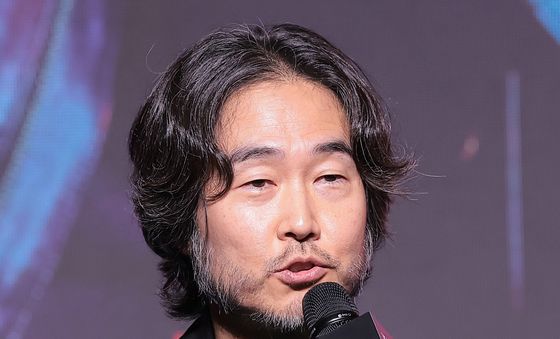 '킬러들의 쇼핑몰2' 이권 감독