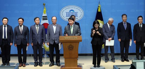국군사관학교 창설 지지하는 예비역장군단
