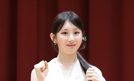 이채연 '오우학' 파이팅