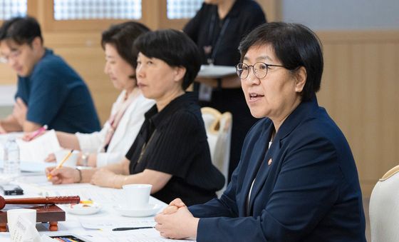 모두발언하는 정은경 복지부 장관