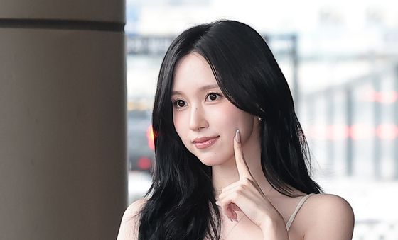 미나, 사랑둥이의 볼 콕 인사