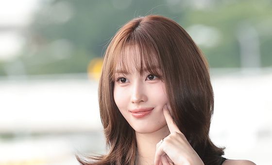모모, 아침에도 미모 맑음