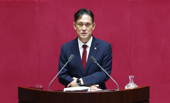 종합특검 연장법 필리버스터 하는 김태규 의원