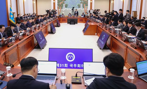 국무회의 주재하는 이재명 대통령