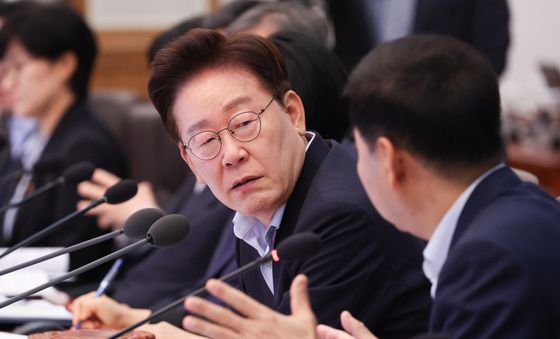 국무회의 발언하는 이재명 대통령