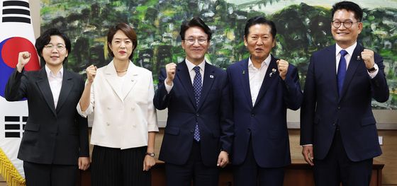 환한 얼굴의 민주당 당대표 후보자들