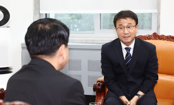종합특검 연장법 필리버스터 논의 위해 만난 민주당·조국혁신당