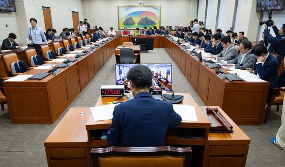 국민의힘 없는 정무위 홈플러스 회생 관련 간담회