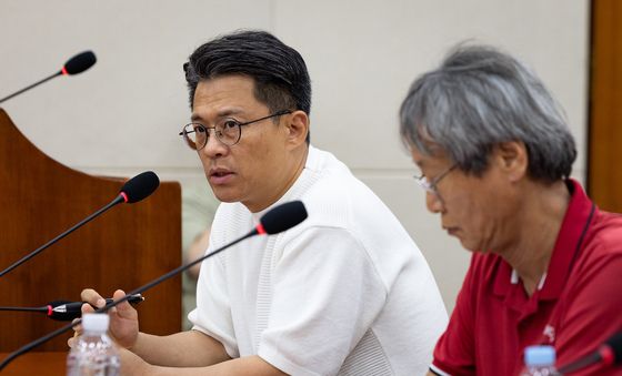 질의 답하는 김병국 홈플러스 입점주협의회장