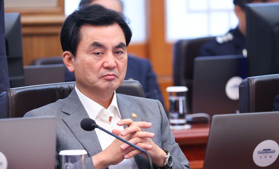 국무회의 참석한 안규백 장관
