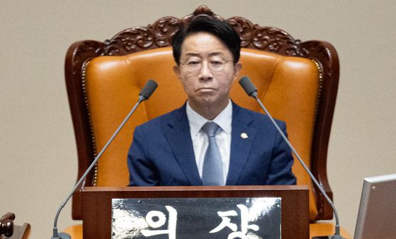 무제한토론하는 윤용근 국민의힘 의원