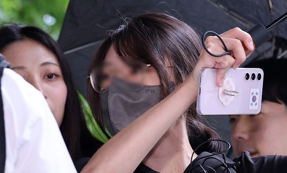 잠실 개표소 막은 '올다르크' 영장심사…침묵 일관