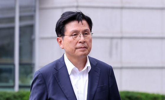황교안, '올다르크' 변호인단으로 법원행