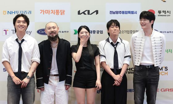 비트펠라하우스, 비트계의 어벤저스
