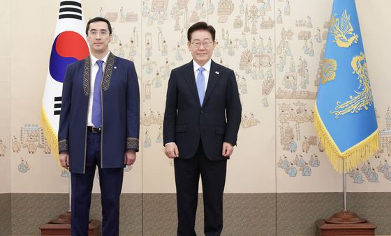 이재명 대통령, 신임 주한카자흐스탄대사 신임장 제정식