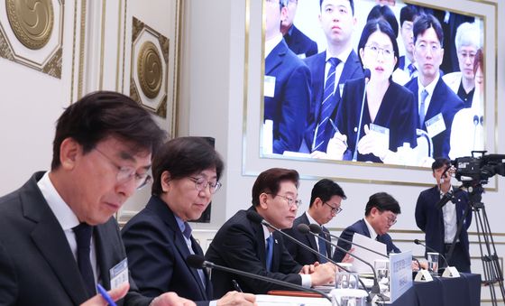 이재명 대통령, 지역·필수·공공의료 간담회