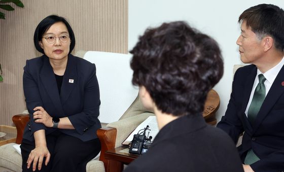 박승렬 한국기독교교회협의회 총무 예방한 한성숙 총리