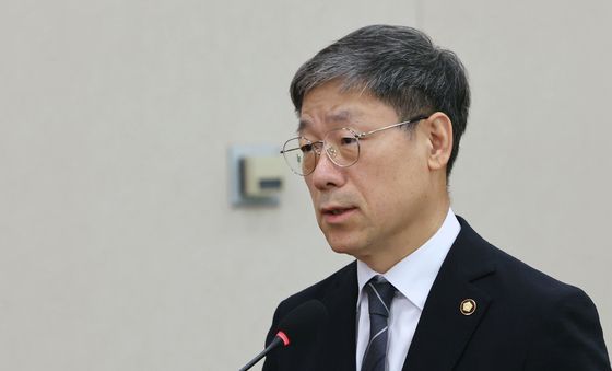 업무보고하는 노경필 법원행정처장