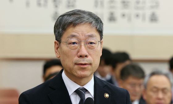 노경필 처장, 법사위 엄무보고