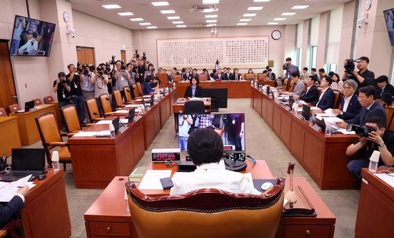 국회 법사위 전체회의…국민의힘은 '불참'