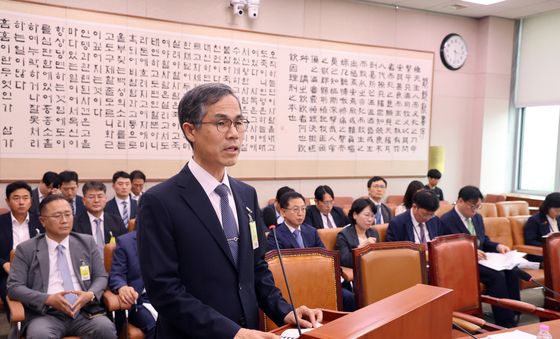 업무보고하는 유승렬 경찰청 수사기획조정관