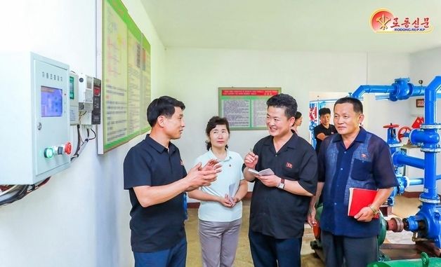北, '인간적 단합' 이끈 공장 당세포비서 소개
