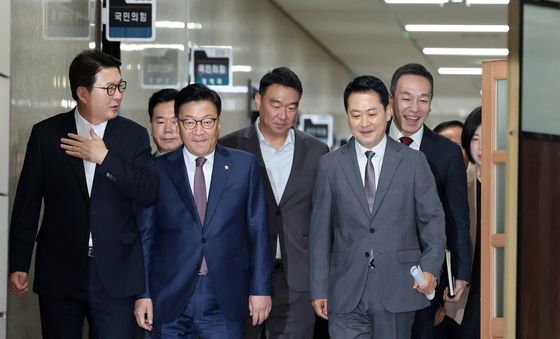 최고위 참석하는 국민의힘 지도부