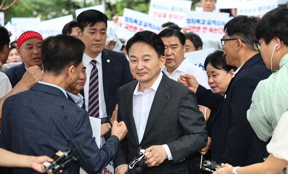 원희룡 전 장관, 종합특검 소환조사 출석