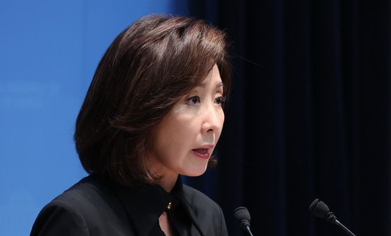 오세훈 1심 유죄 관련 기자회견하는 나경원