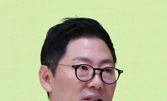질문에 답하는 신호철 카카오페이증권 대표