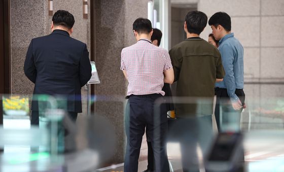 합수본, 중앙선관위 등 추가 압수수색…'투표율 전산조작' 포착