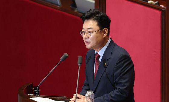 당선 인사하는 김성원 신임 산자위원장