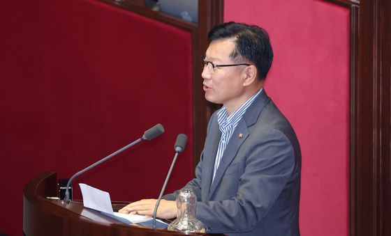 당선 인사하는 이양수 신임 정보위원장