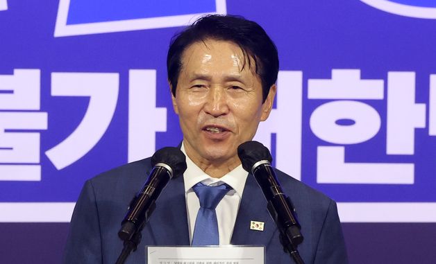 인사말하는 이학영 당원대회준비위원장