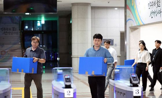 중앙선관위 추가 압수수색 마친 합수본