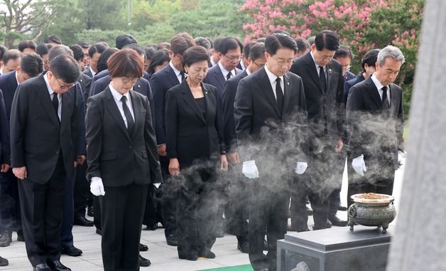 제22대 후반기 국회 국립서울현충원 참배