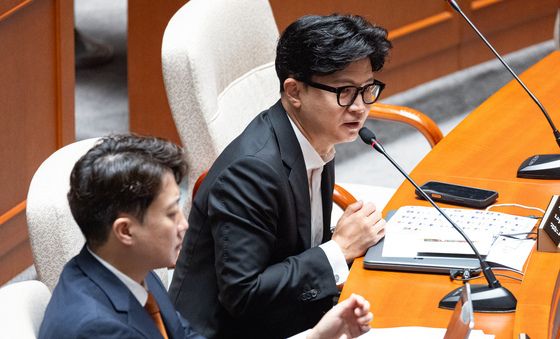 예결위 인사말하는 한동훈 의원