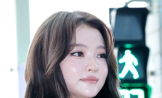 미야오 엘라, 인형이야 사람이야
