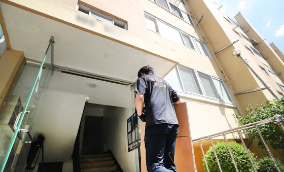 경찰, 경산 아파트 방화 피의자 주거지 압수수색
