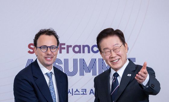 기념촬영 하는 이재명 대통령·다리오 아모데이 앤트로픽 CEO